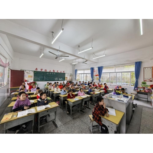 微光点亮成长路——杜齐林