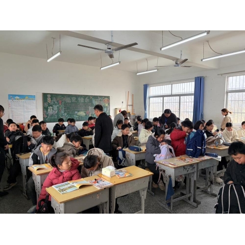 严禁危险物品进校园 筑牢校园安全防线——板桥小学开展管制刀具及危险物品专项排查整治