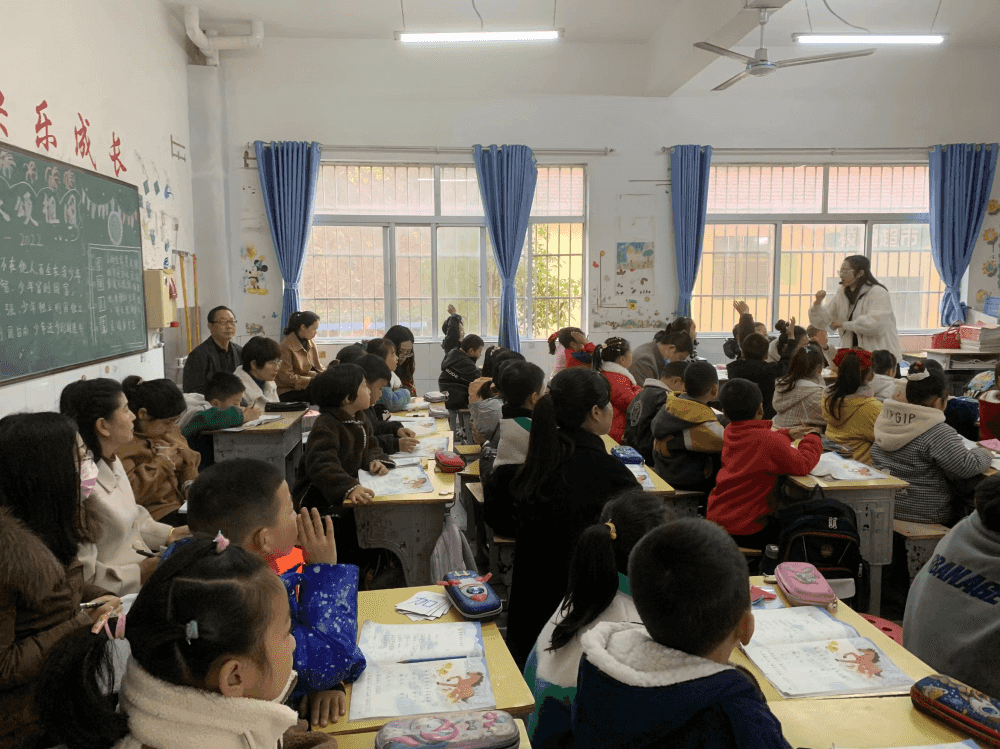 板桥店镇中心学校积极组织开展教学基本功大练兵、大比武、大评比活动(图2)