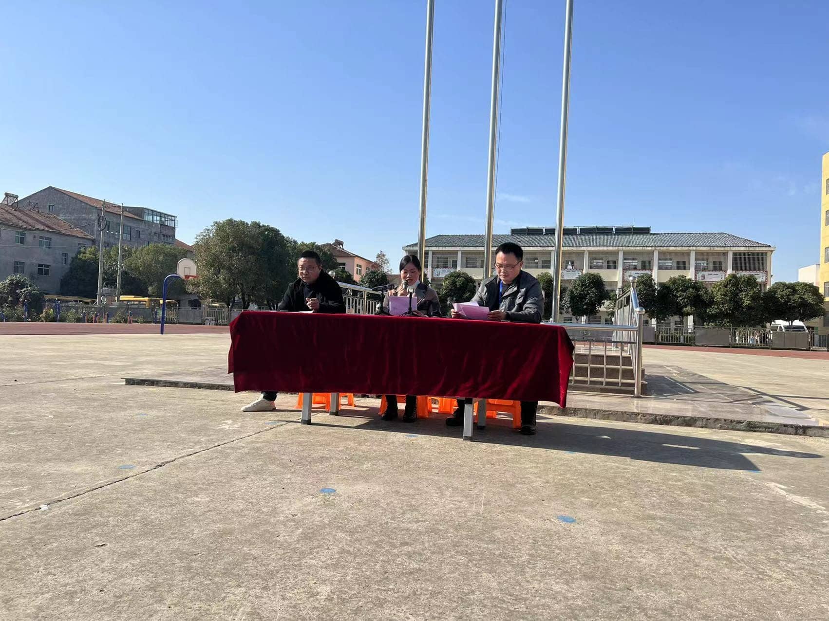                 四（4）班家长会(图3)