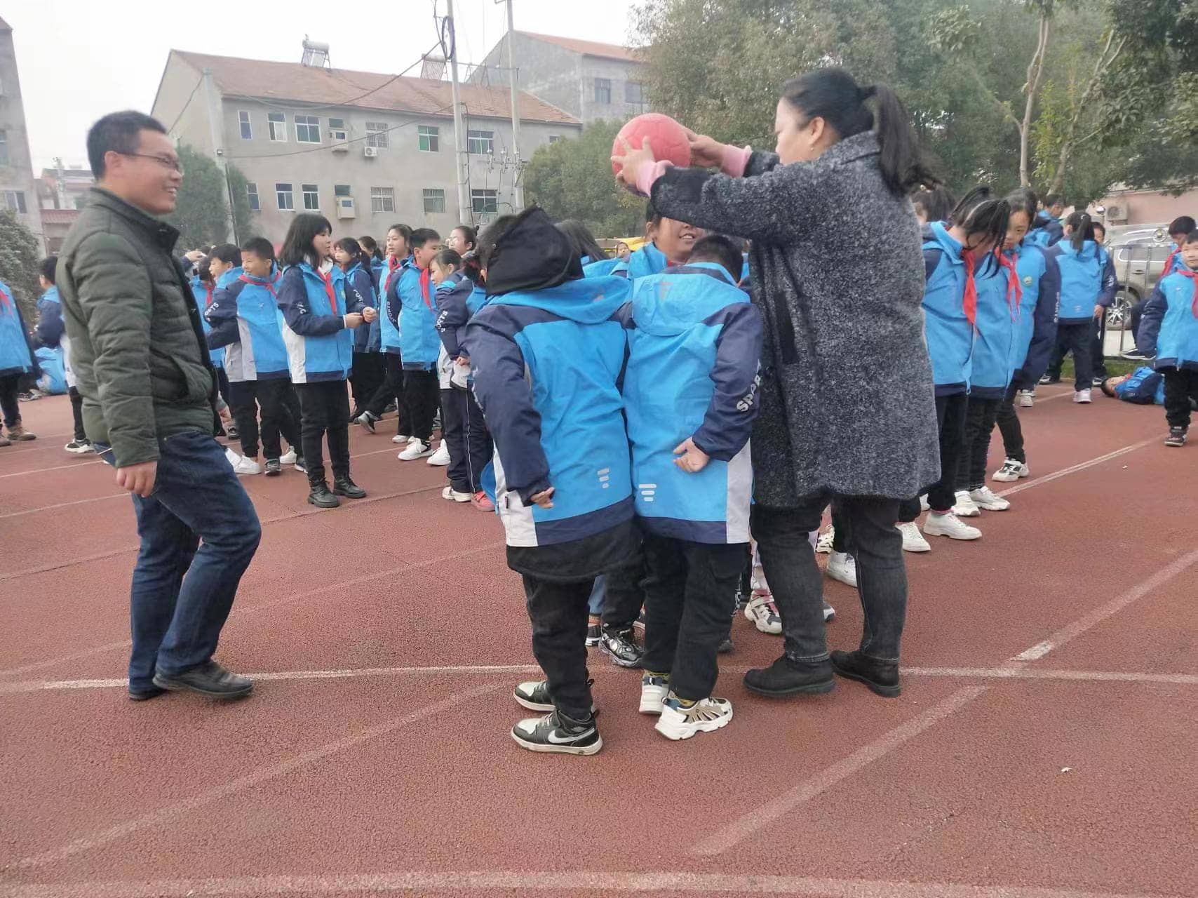 五（1）班板小第一届趣味运动会图集(图3)