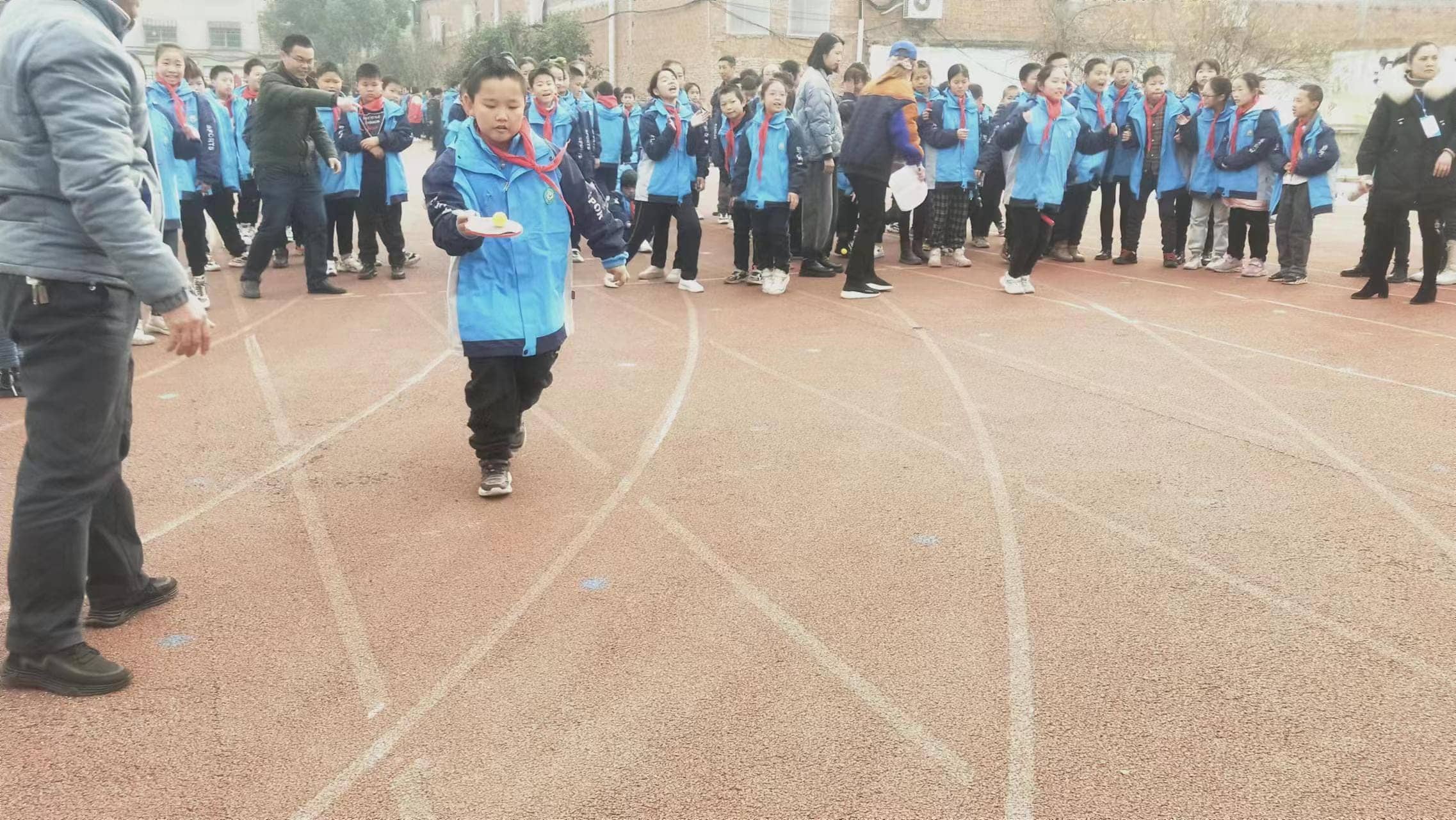 五（1）班板小第一届趣味运动会图集(图5)