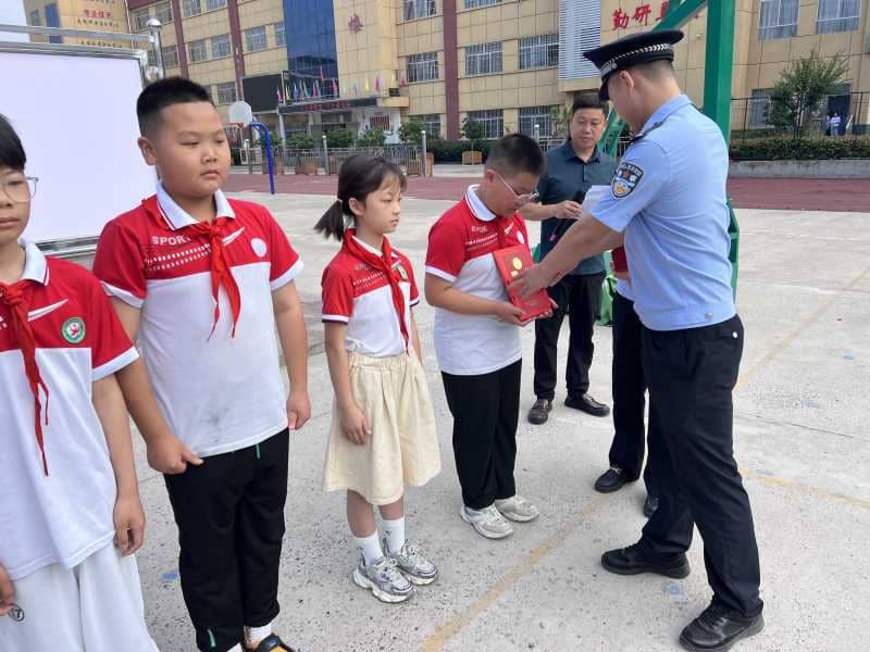 塑心立行，助力守护---板桥小学少年警队成立仪式(图3)
