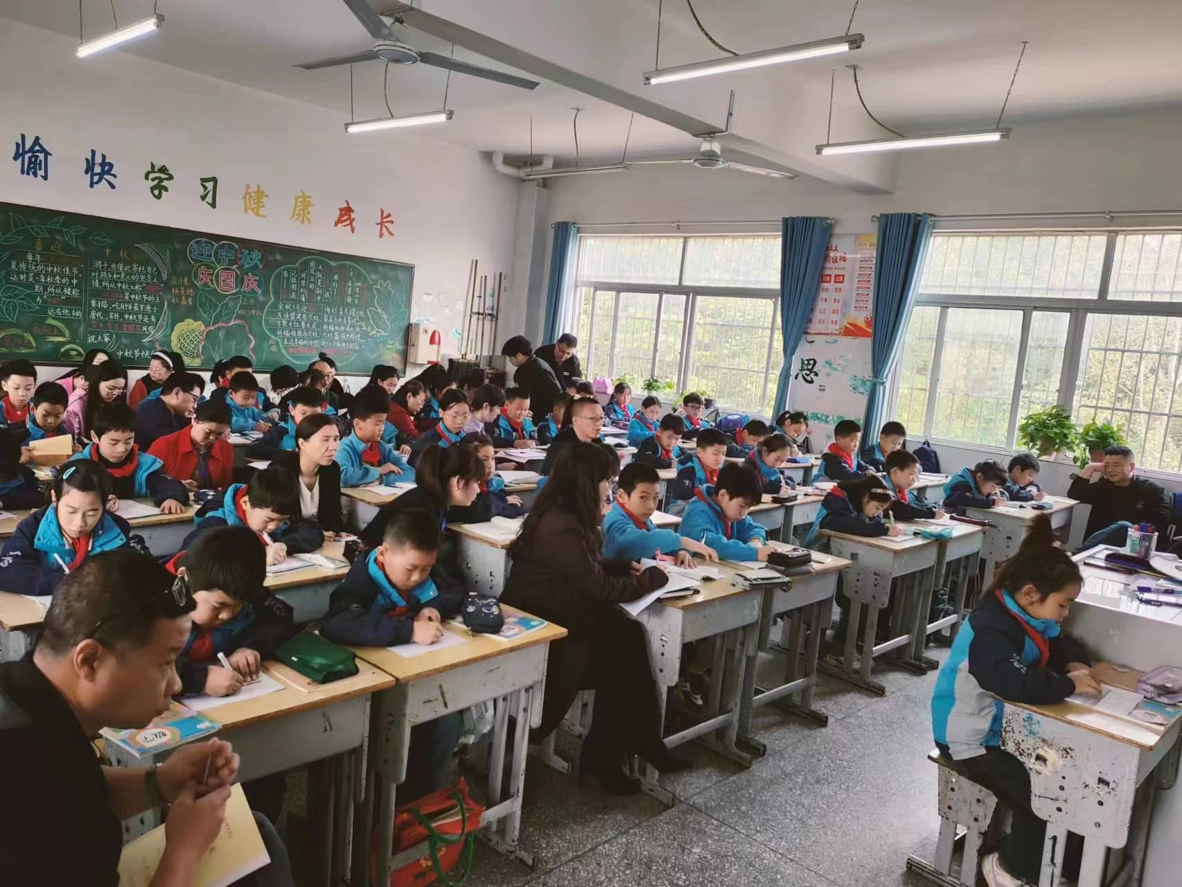今日板小2023.10.13(图10)