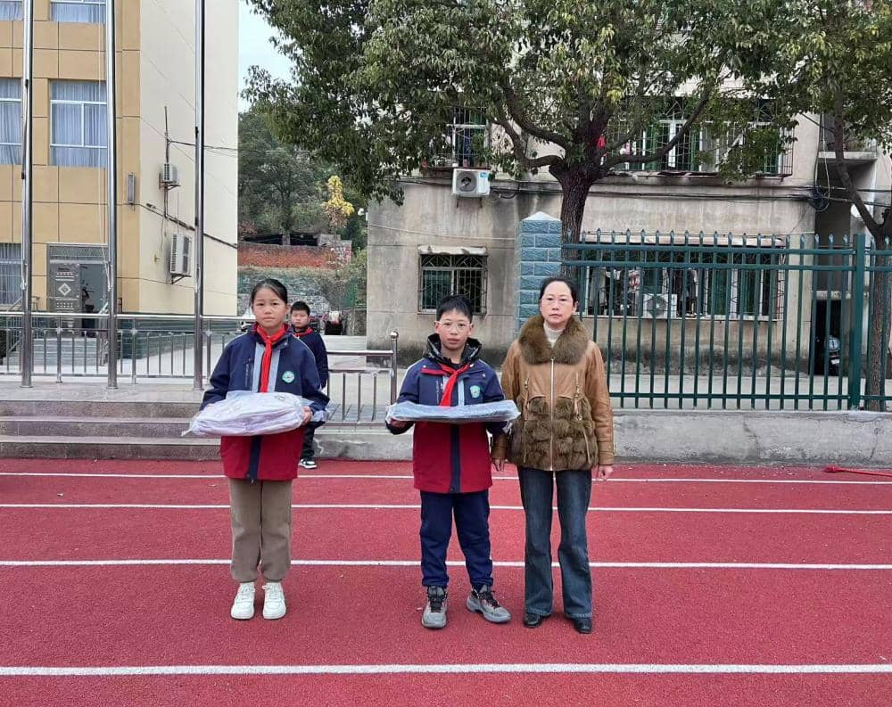 “英”你而来，“词”赛精彩——板桥小学六年级开展英语单词竞赛活动(图2)