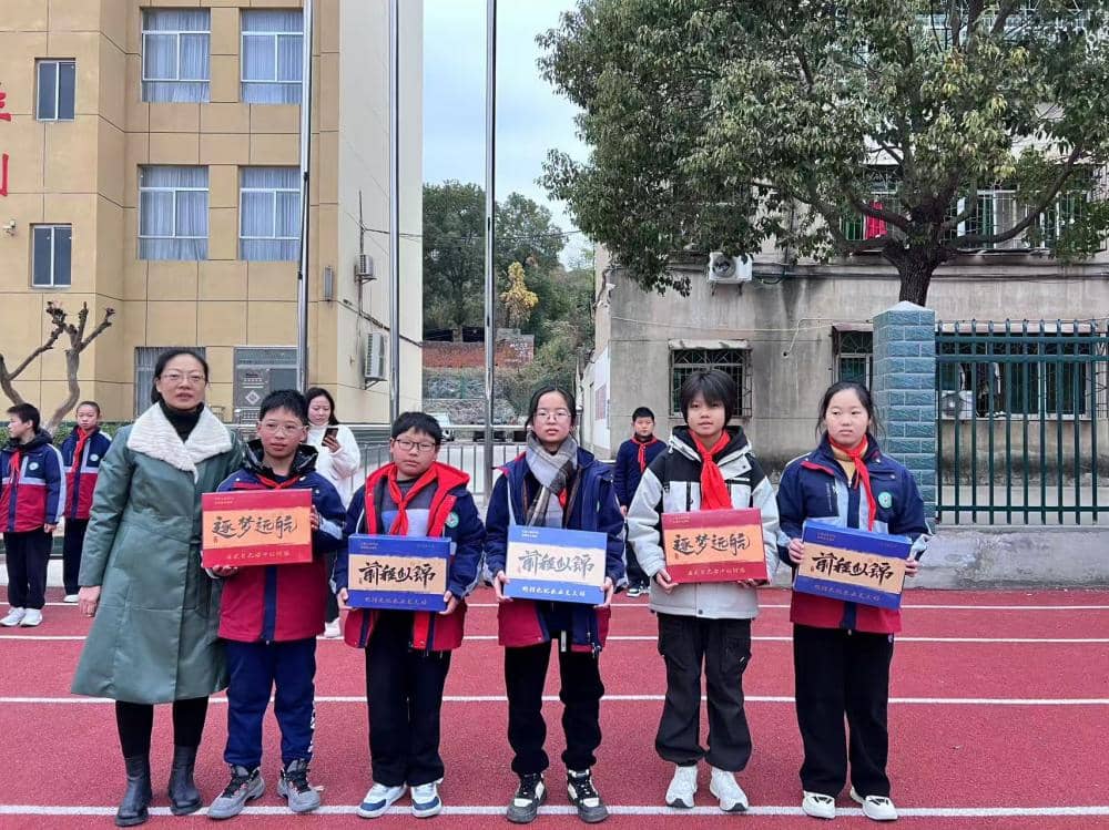 “英”你而来，“词”赛精彩——板桥小学六年级开展英语单词竞赛活动(图3)