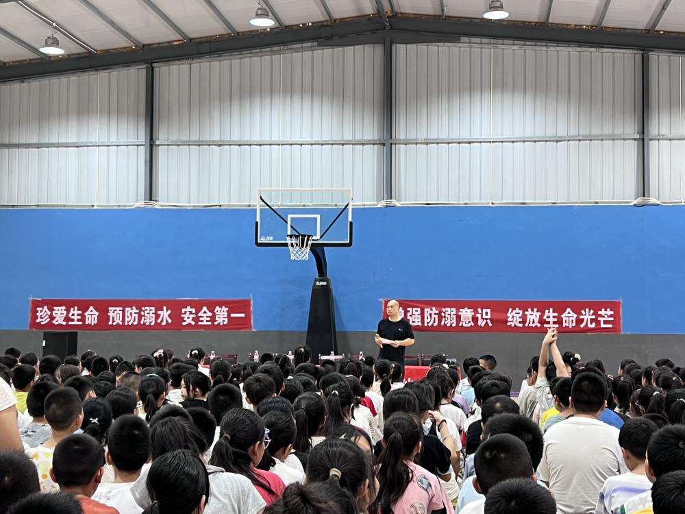 筑牢生命防线，守护夏日安全 —— 板桥小学携手京桥幼儿园开展防溺水安全教育公开课活动(图2)