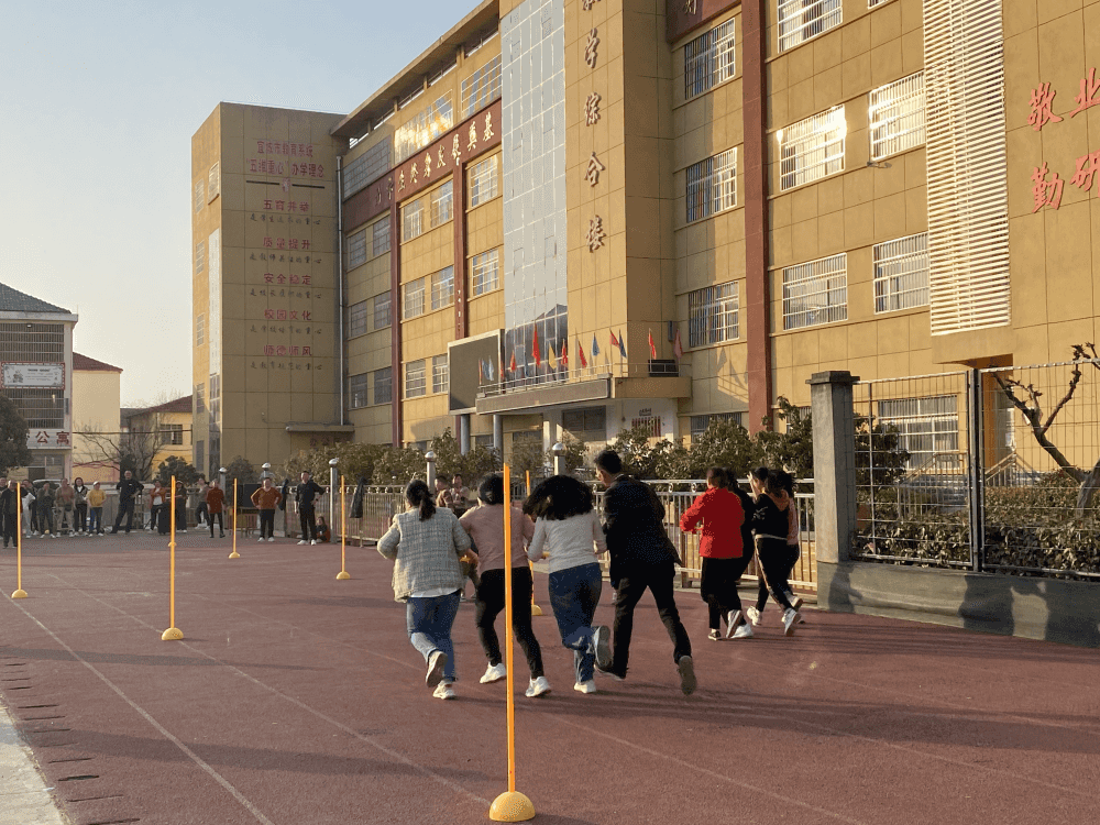今日板小2023.3.8(图5)