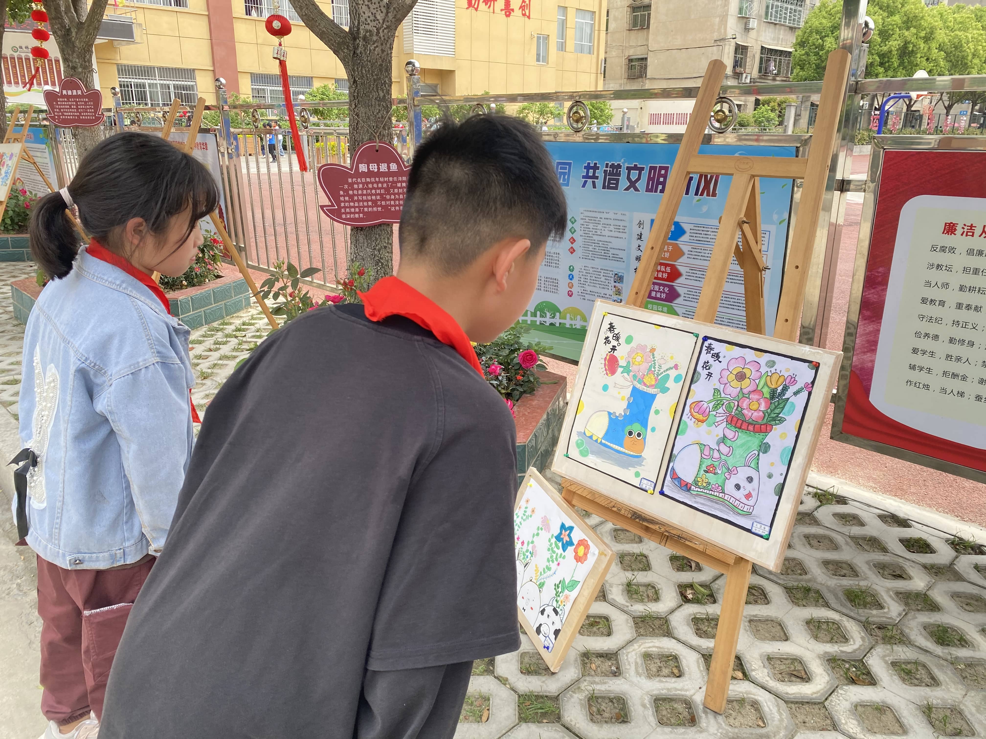 我与春天有个约“绘”—板桥小学开展美术特色展评活动(图2)