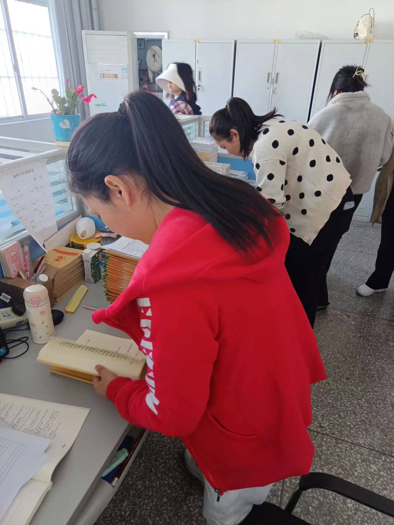 初心如磐，奋楫笃行----板桥小学开展教学常规检查(图1)