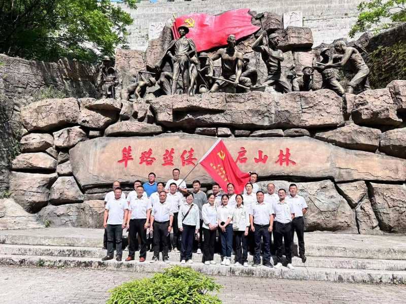 探寻奋斗足迹 筑牢党性堡垒(图11)