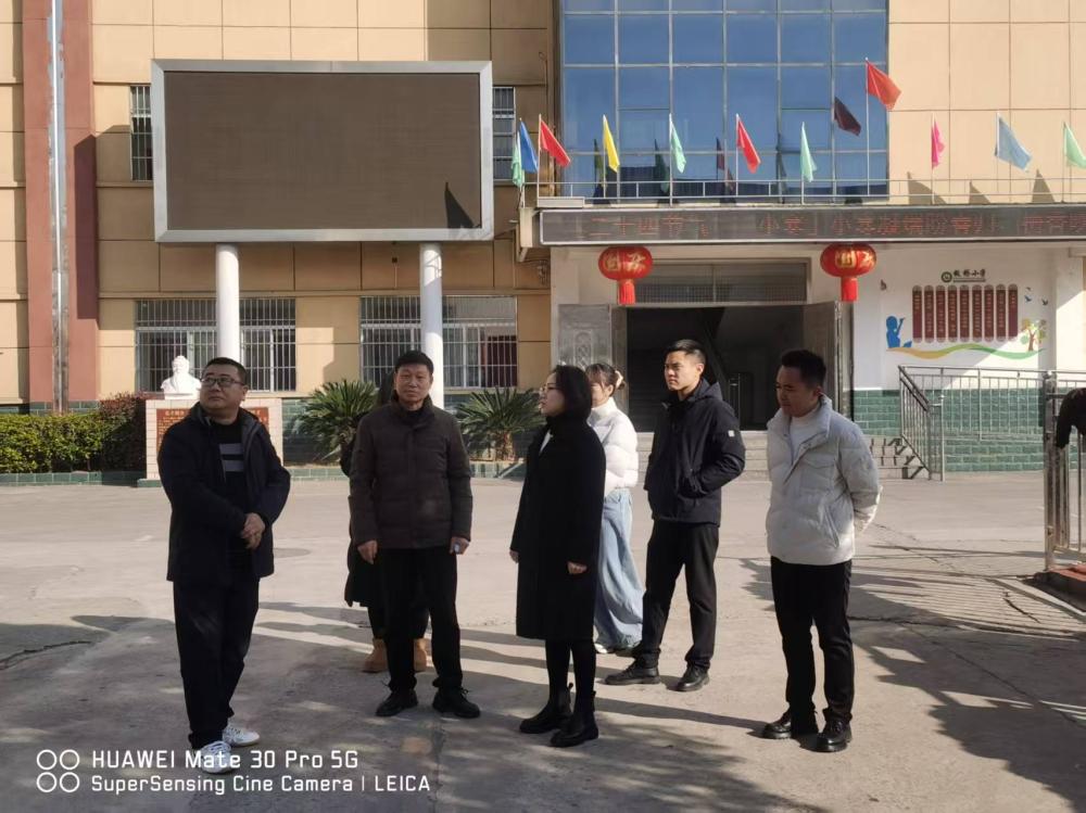 心系校园“盘中餐” 守护舌尖安全线——韩丽副市长赴板桥店镇板桥小学调研校园餐卫生工作(图3)