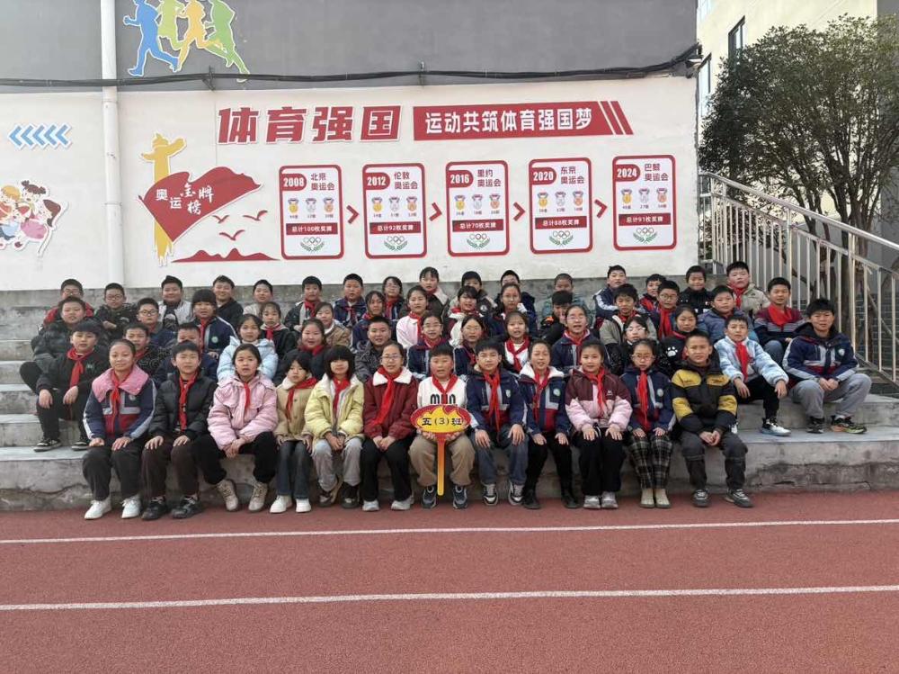 微光汇聚处，皆是向阳生长——任真真(图1)