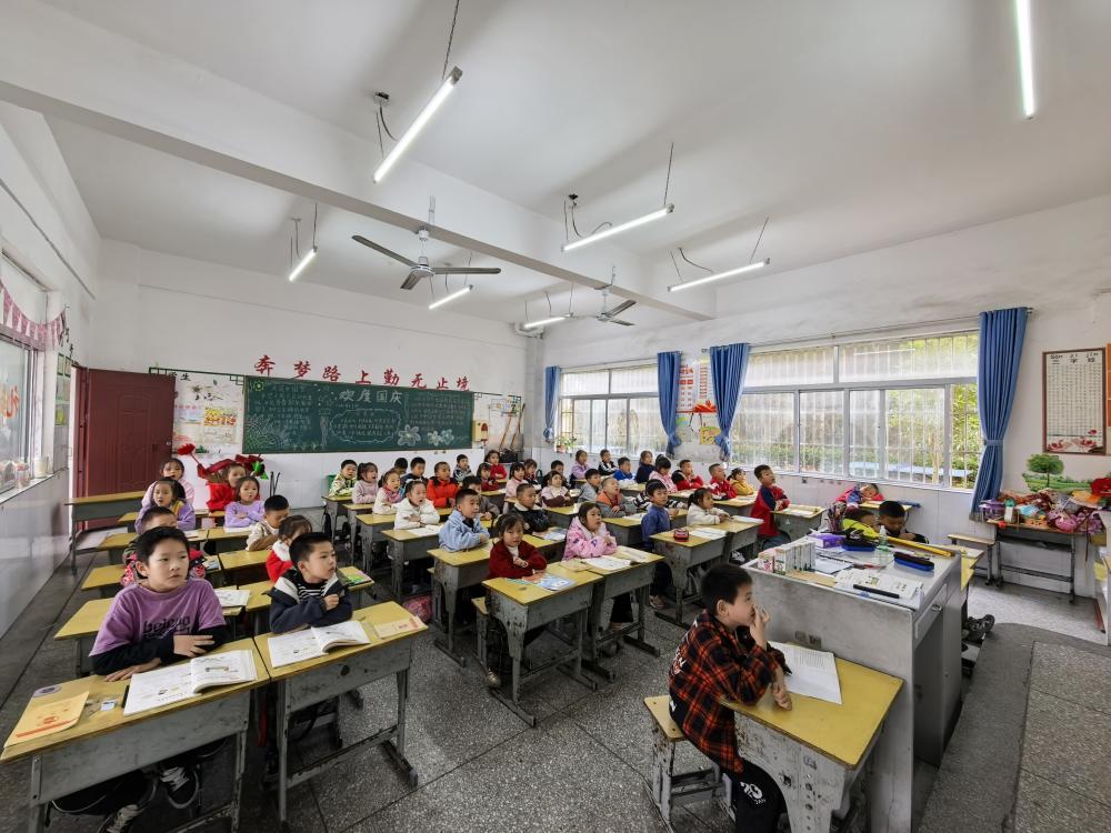 微光点亮成长路——杜齐林(图1)