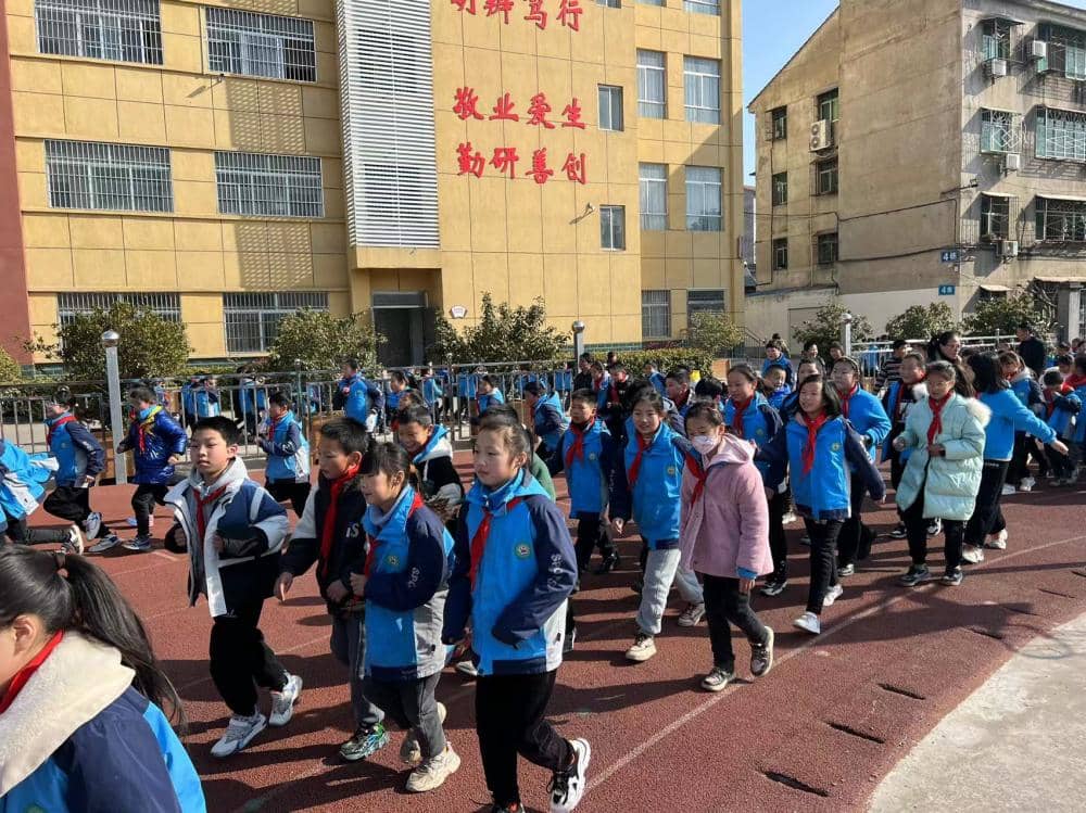 今日板小2023.2.20(图9)