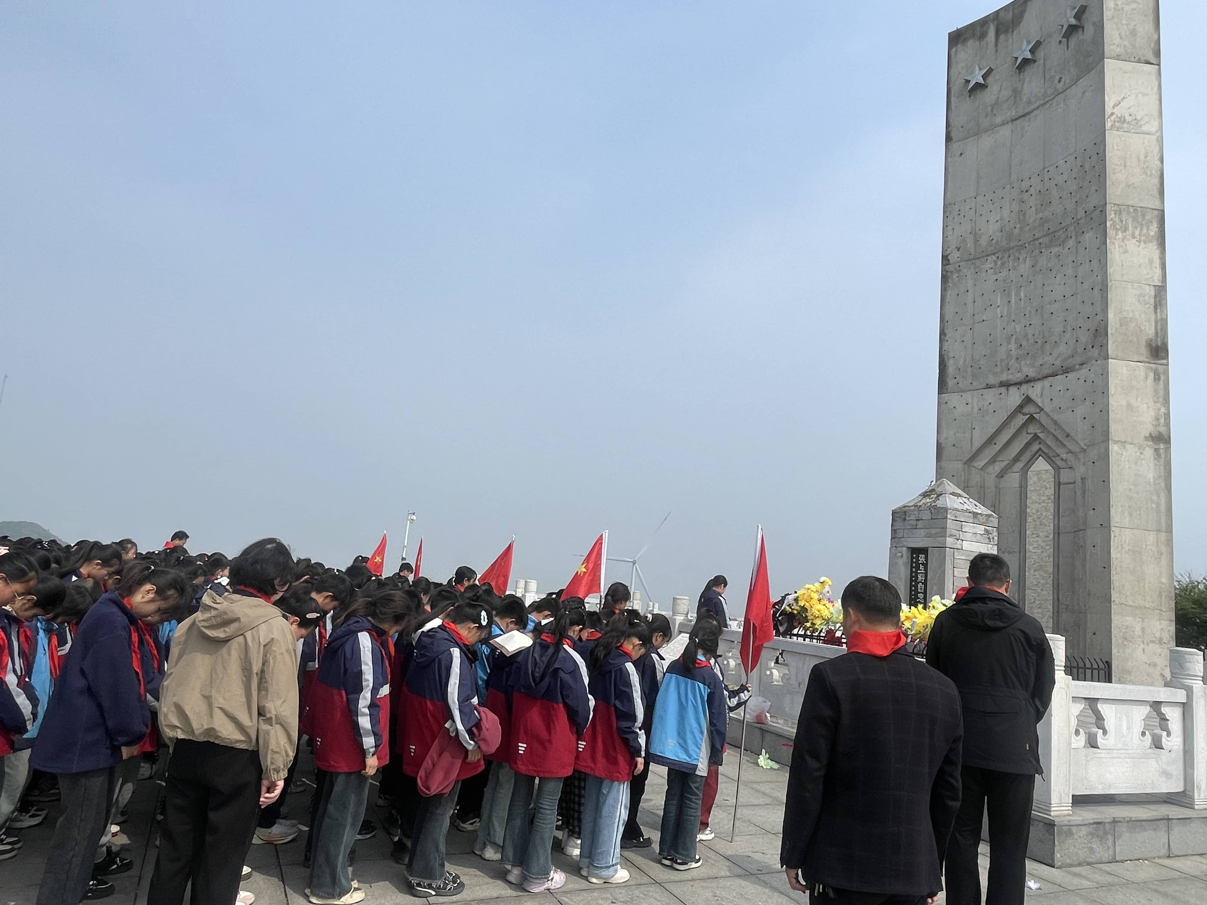 慎终追远 缅怀先烈—板桥小学清明祭英烈主题队日(图6)