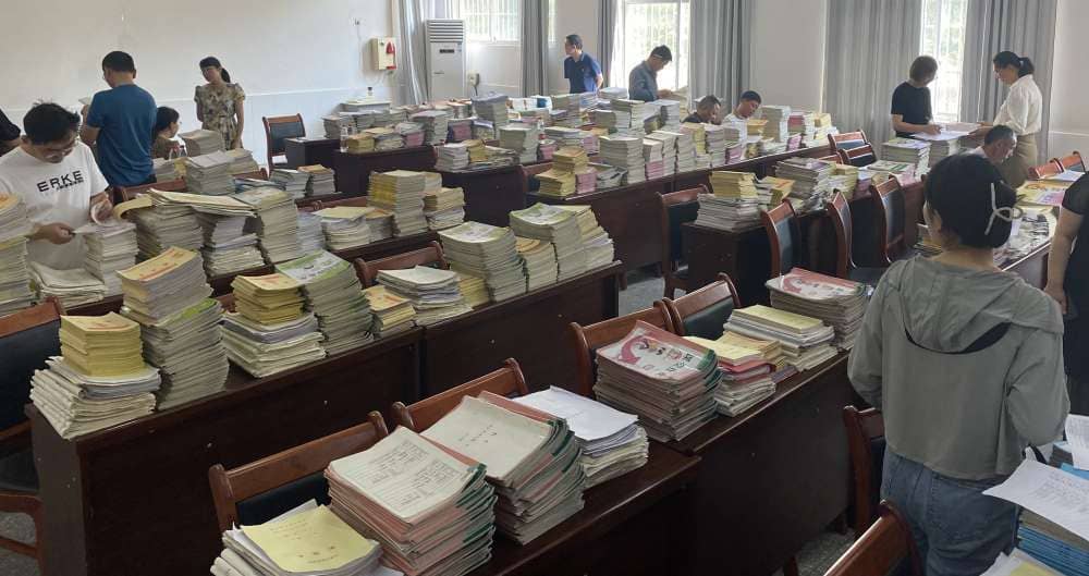 凝心聚力抓常规  督导检查促提升--------板桥店镇中心学校教学常规工作检查纪实(图2)