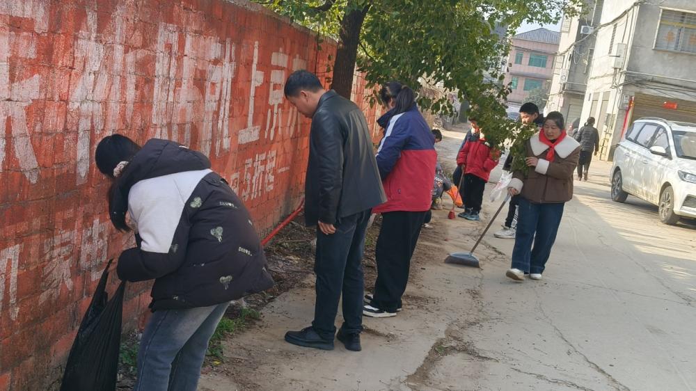 板桥小学少先大队学雷锋社区义务劳动主题队日(图3)